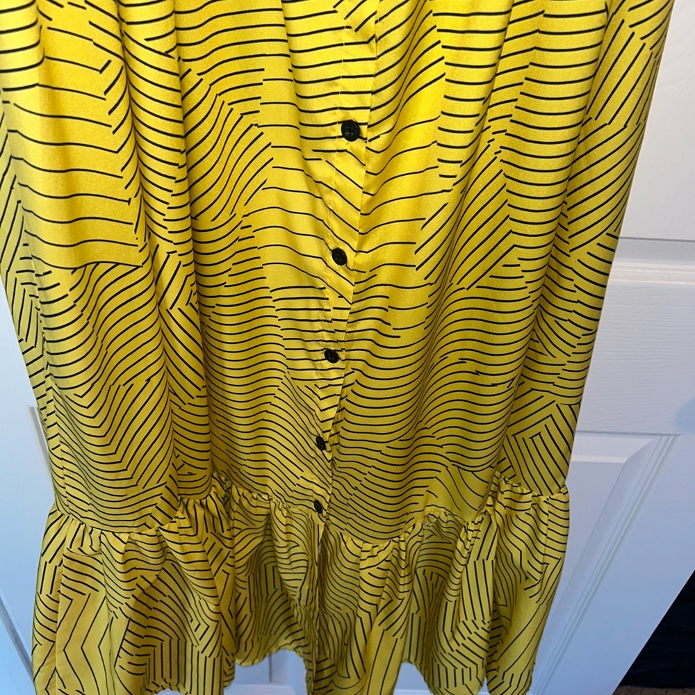 Backless Print button Ruffle Maxi Dress! - Picture 11 of 12